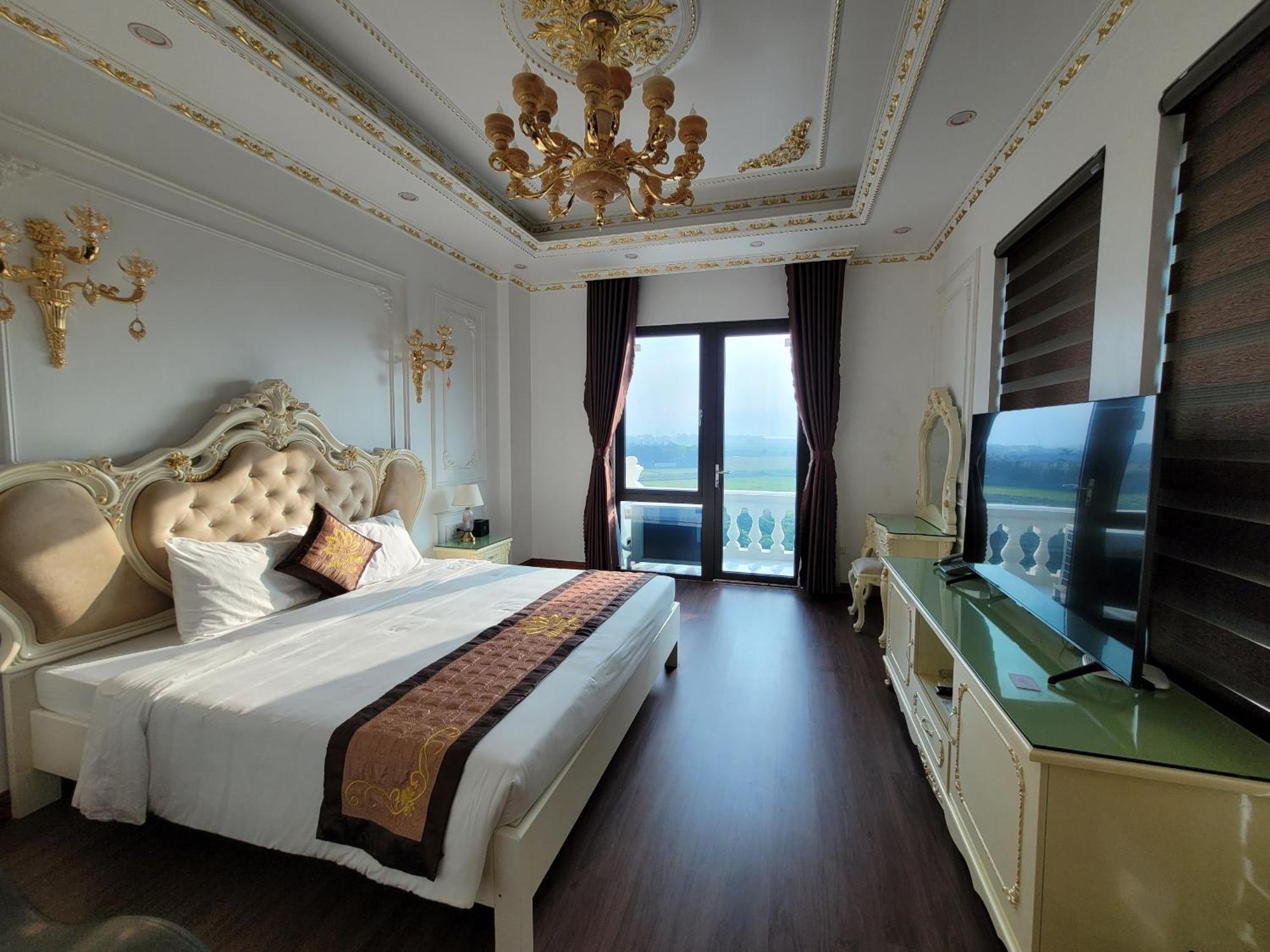 Khach San Hoa Dong Hotell Phu Ly Eksteriør bilde